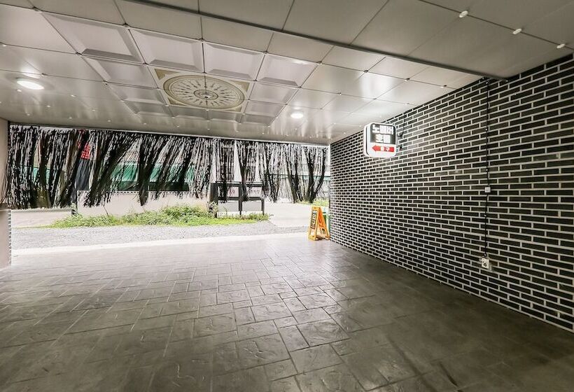 Motel Seosan November