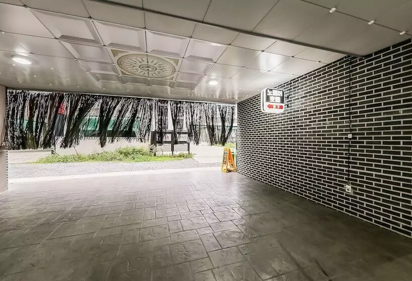 Motelli Seosan November