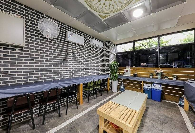 Motel Seosan November