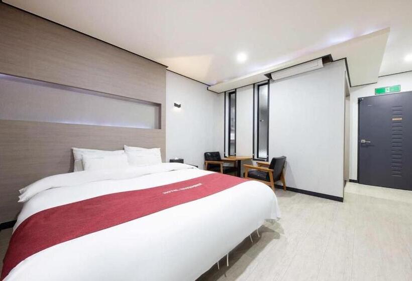 Motel Seosan November