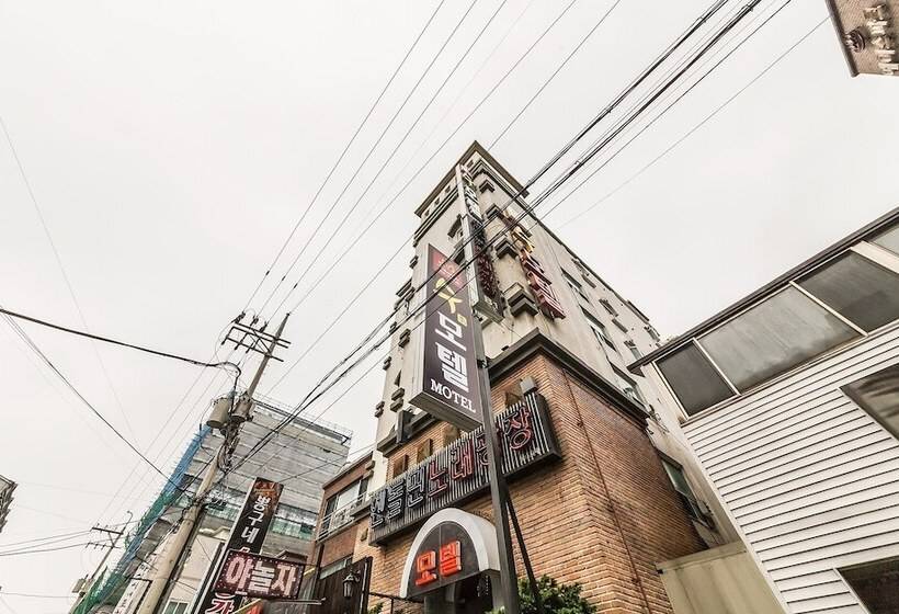 Motel Suwon City Hall Station Soo