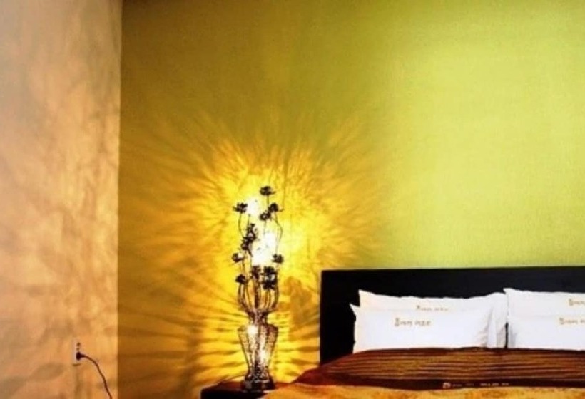 Muan Tommeori Resort Pension