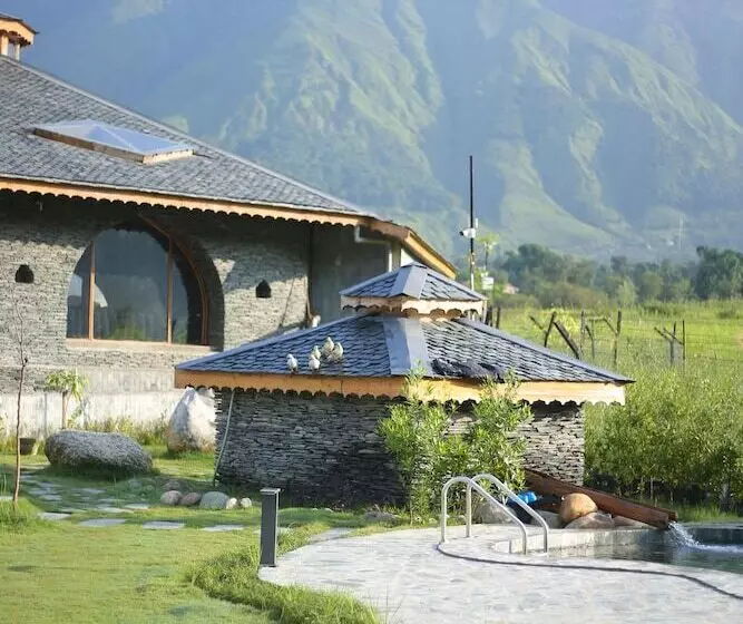 リゾートホテル Osho Himalayas