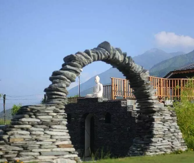 リゾートホテル Osho Himalayas