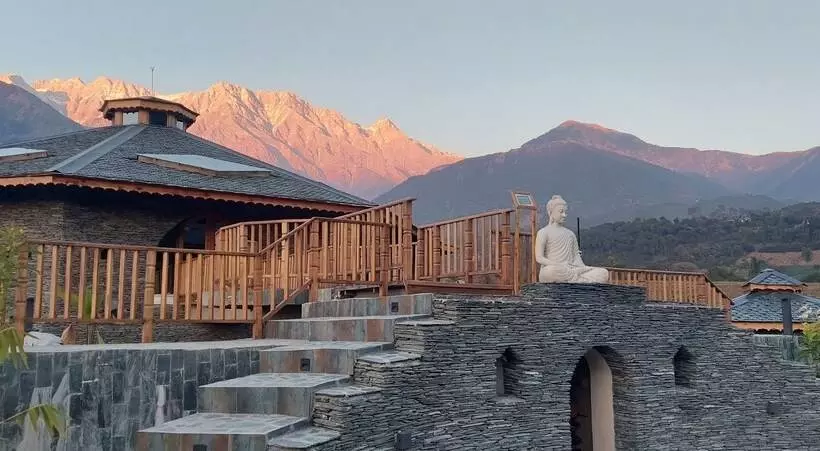 リゾートホテル Osho Himalayas