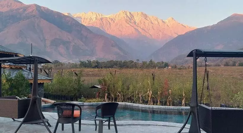 リゾートホテル Osho Himalayas