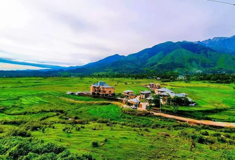 リゾートホテル Osho Himalayas