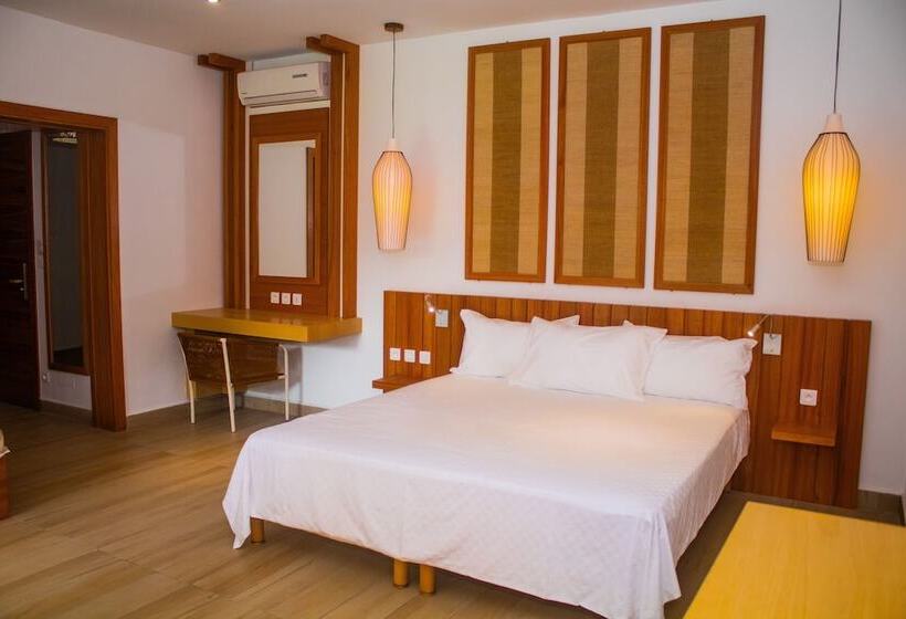 Royal Andilana Resort & Spa