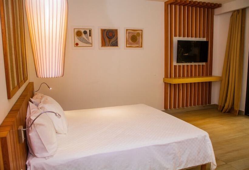 Royal Andilana Resort & Spa