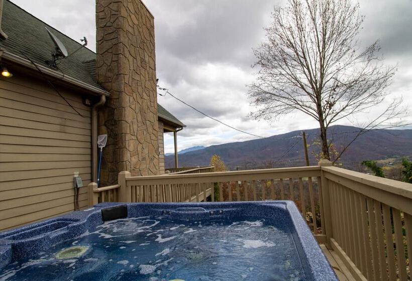 4br Mountain View Cabin