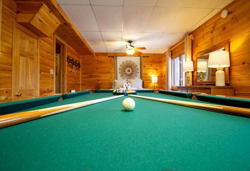 4br Mountain View Cabin