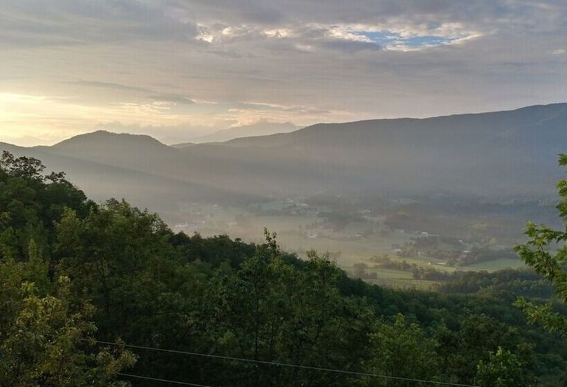 4br Mountain View Cabin