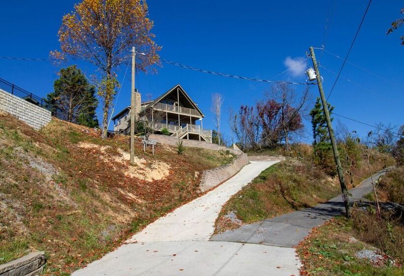 4br Mountain View Cabin