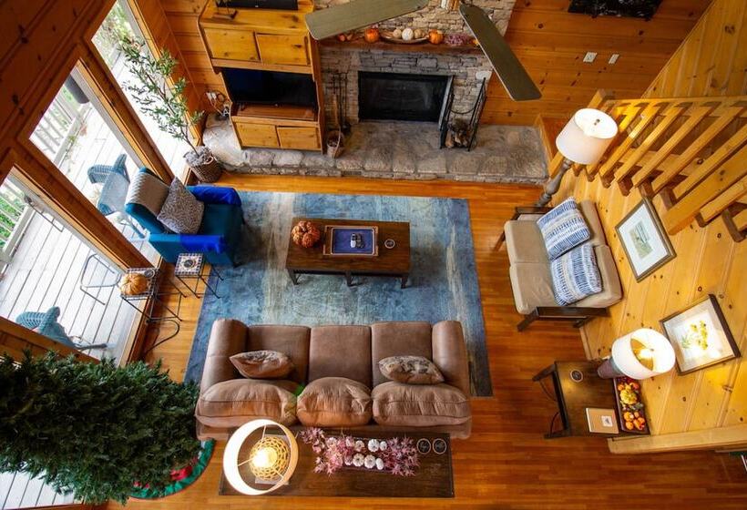 4br Mountain View Cabin