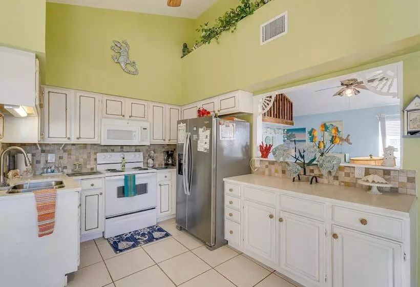 Little Gasparilla Island Paradise: Walk To Beach!