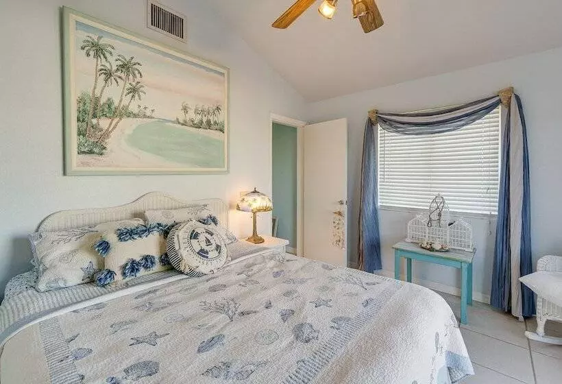 Little Gasparilla Island Paradise: Walk To Beach!