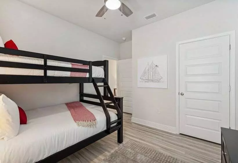 Port St Joe Escape W/ Golf Cart & Pool Access