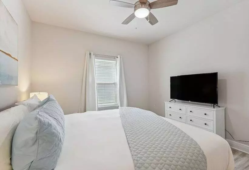 Port St Joe Escape W/ Golf Cart & Pool Access