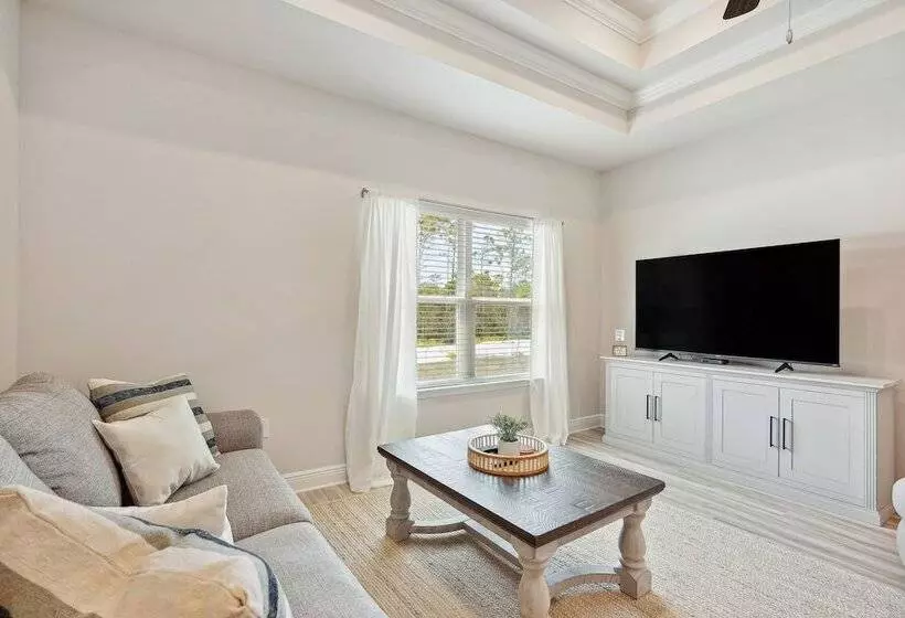 Port St Joe Escape W/ Golf Cart & Pool Access