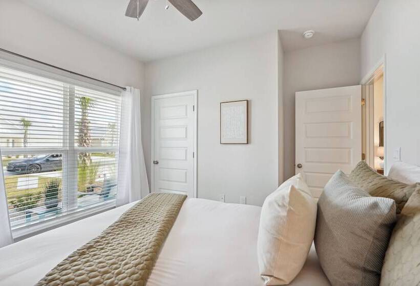 Port St Joe Escape W/ Golf Cart & Pool Access