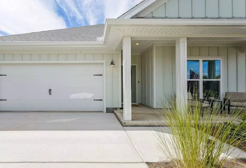 Port St Joe Escape W/ Golf Cart & Pool Access