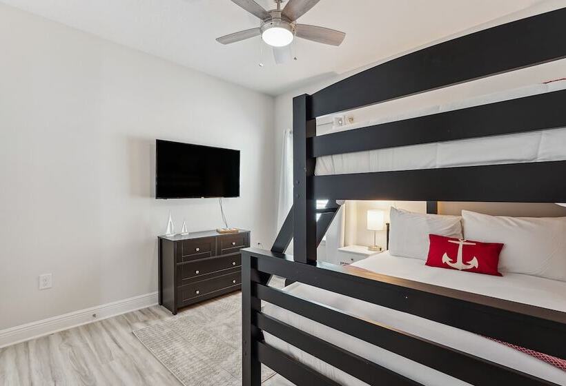 Port St Joe Escape W/ Golf Cart & Pool Access