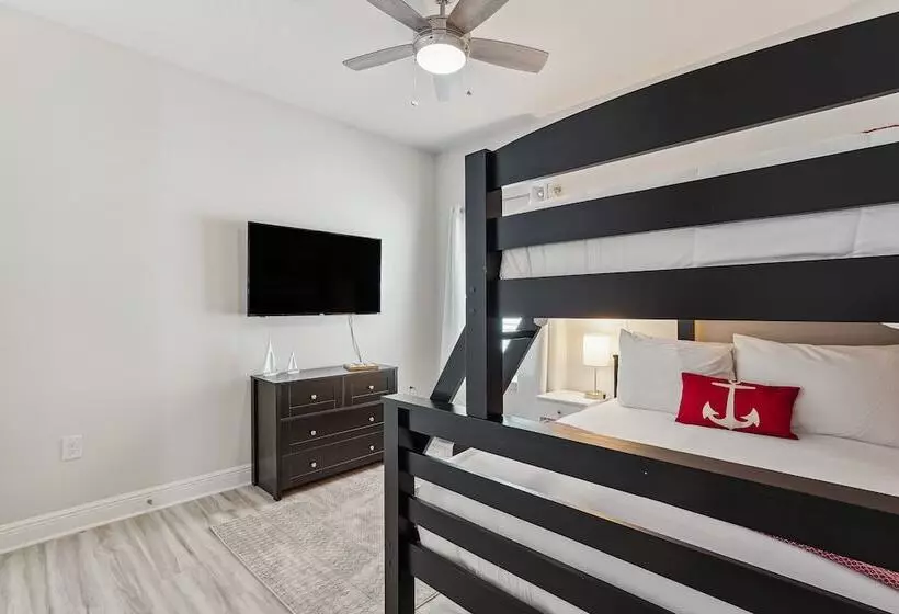 Port St Joe Escape W/ Golf Cart & Pool Access