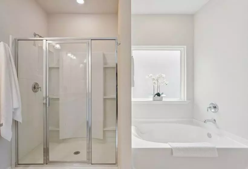 Port St Joe Escape W/ Golf Cart & Pool Access