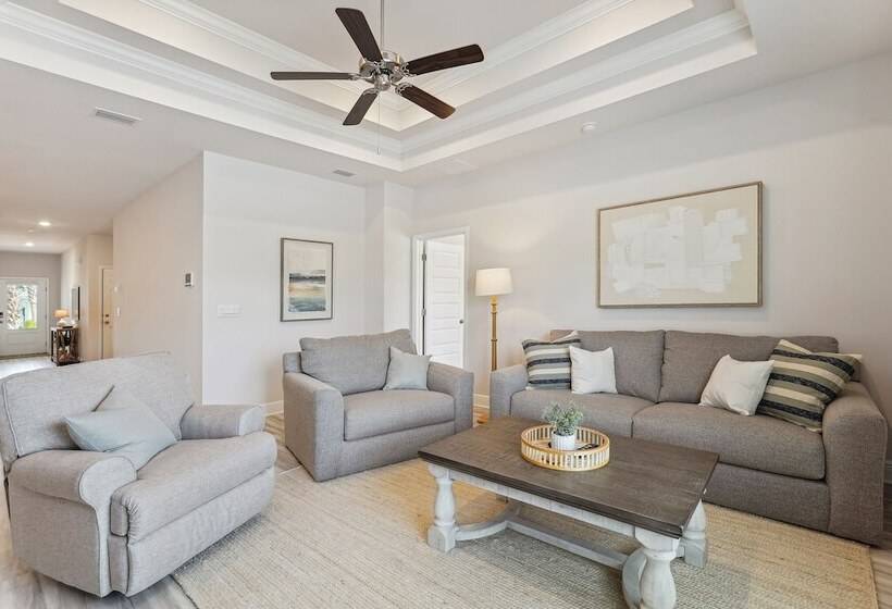 Port St Joe Escape W/ Golf Cart & Pool Access