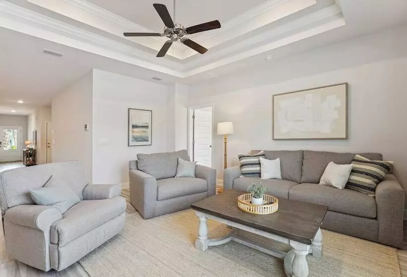 Port St Joe Escape W/ Golf Cart & Pool Access