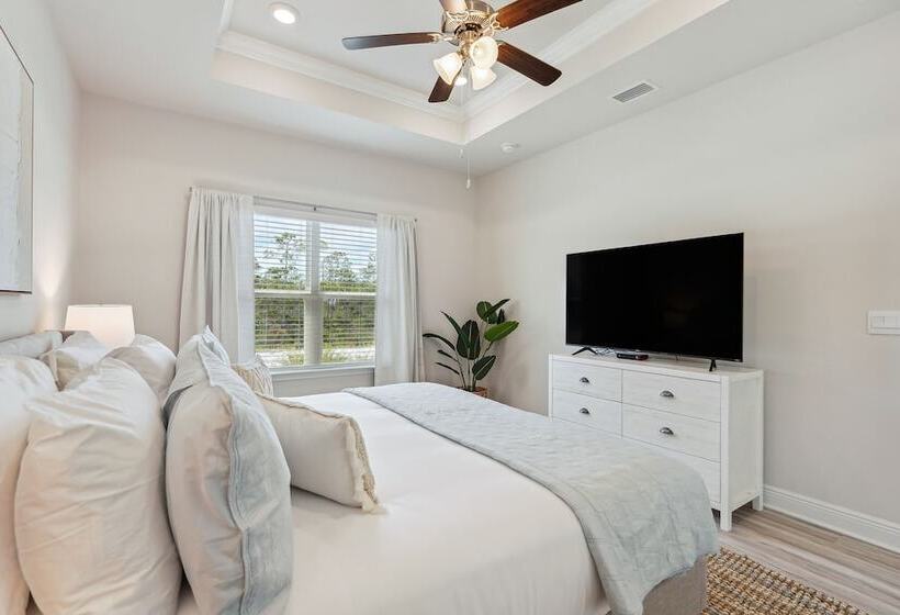 Port St Joe Escape W/ Golf Cart & Pool Access