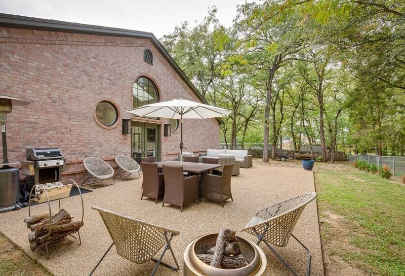 Cedar Creek Lake Retreat   Near Wedding Venues