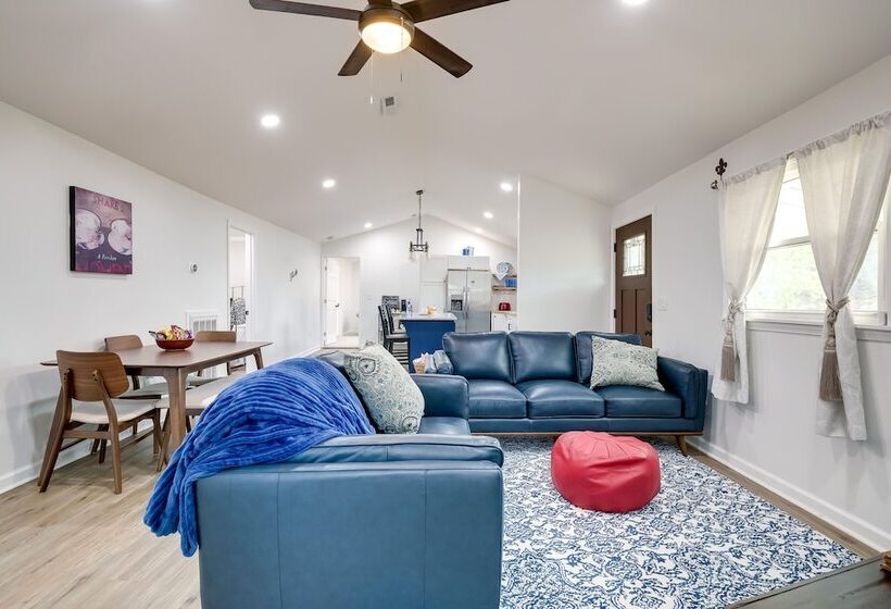 Charming Country Cottage In Goodspring!