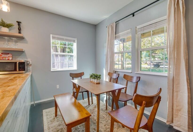 Charming Home Near Cherokee Riverside State Park!