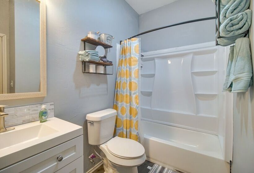 Charming Home Near Cherokee Riverside State Park!