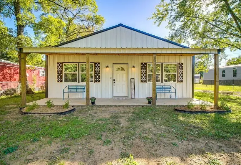 Charming Home Near Cherokee Riverside State Park!