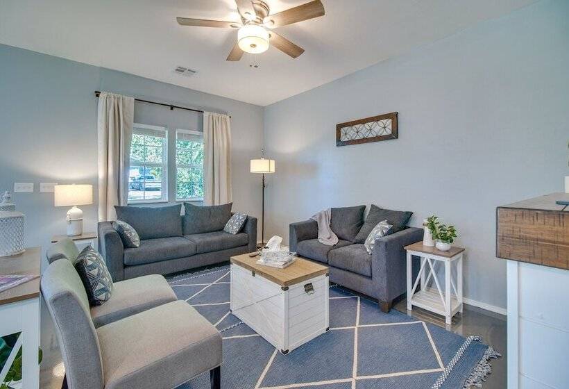 Charming Home Near Cherokee Riverside State Park!