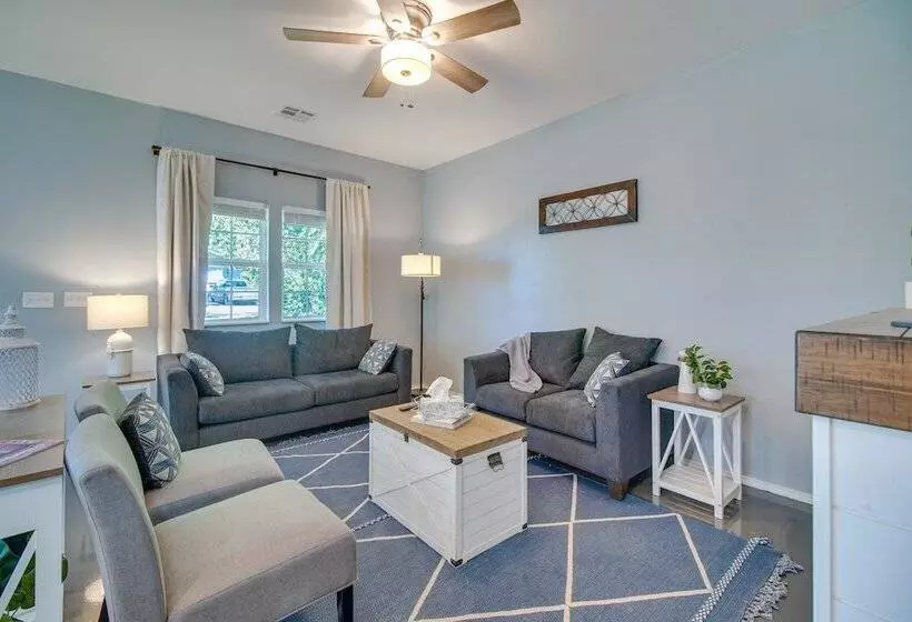 Charming Home Near Cherokee Riverside State Park!