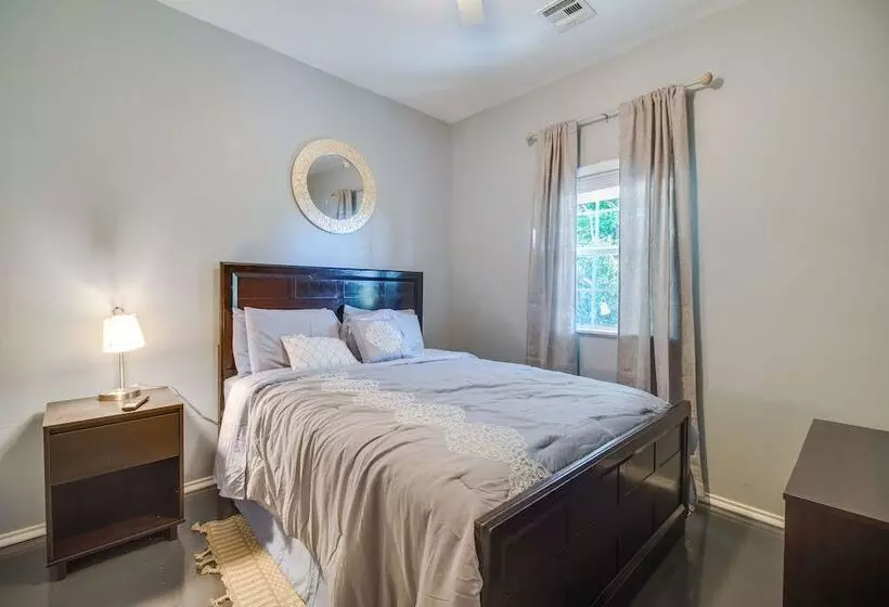 Charming Home Near Cherokee Riverside State Park!
