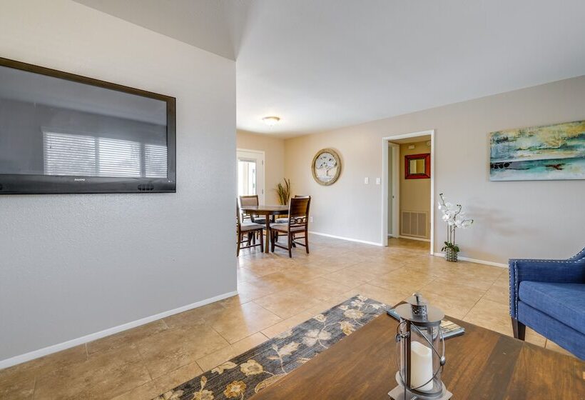 Charming Tempe Home W/ Pool & Putting Green!