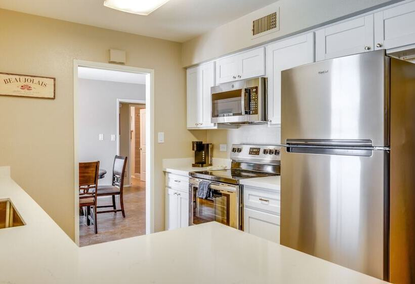 Charming Tempe Home W/ Pool & Putting Green!