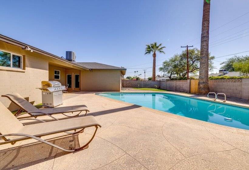 Charming Tempe Home W/ Pool & Putting Green!