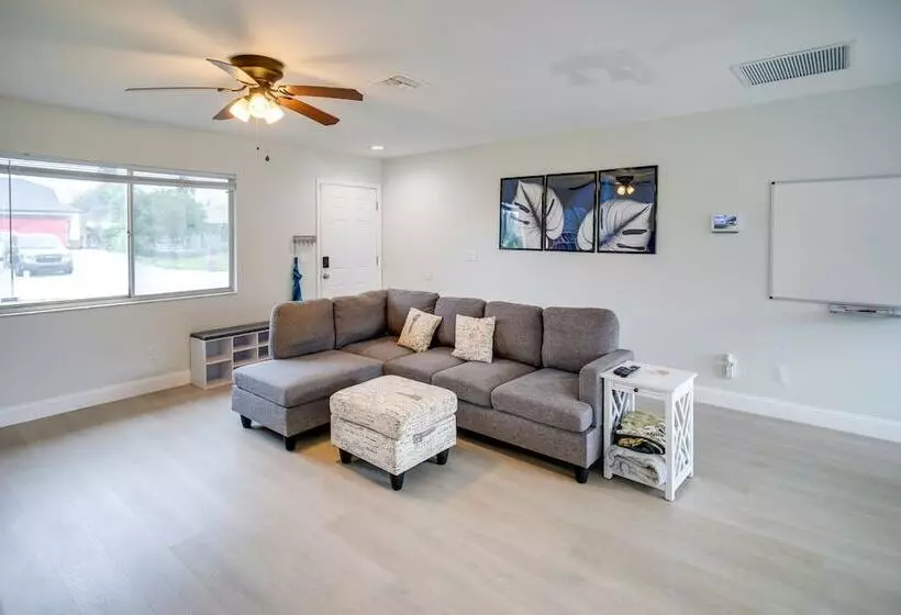 Fort Myers Vacation Home W/ Patio ~ 14 Mi To Beach