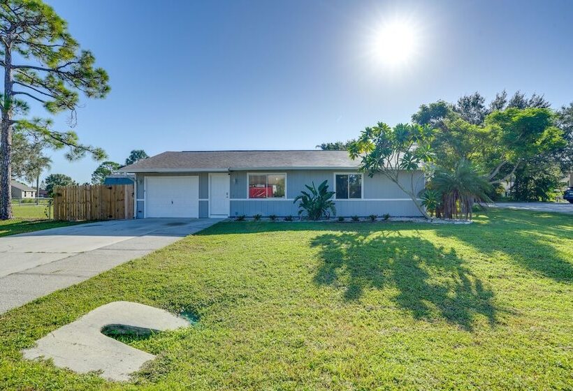 Fort Myers Vacation Home W/ Patio ~ 14 Mi To Beach