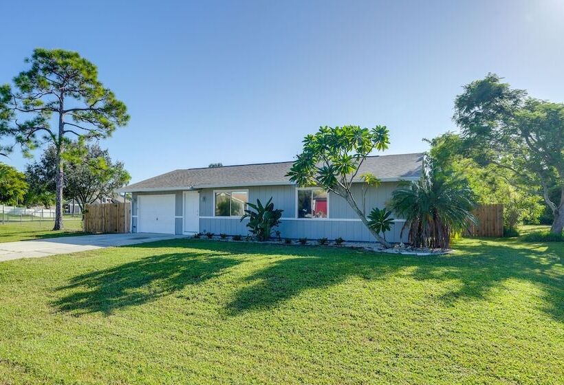 Fort Myers Vacation Home W/ Patio ~ 14 Mi To Beach