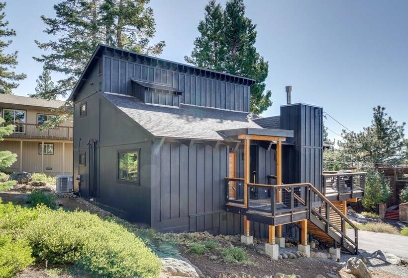 Gorgeous Tahoe City Home W/ Views, Steps To Beach