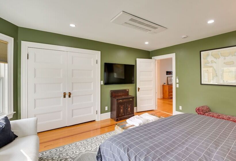 Historic Bar Harbor Home ~ 2 Blocks To Main St!