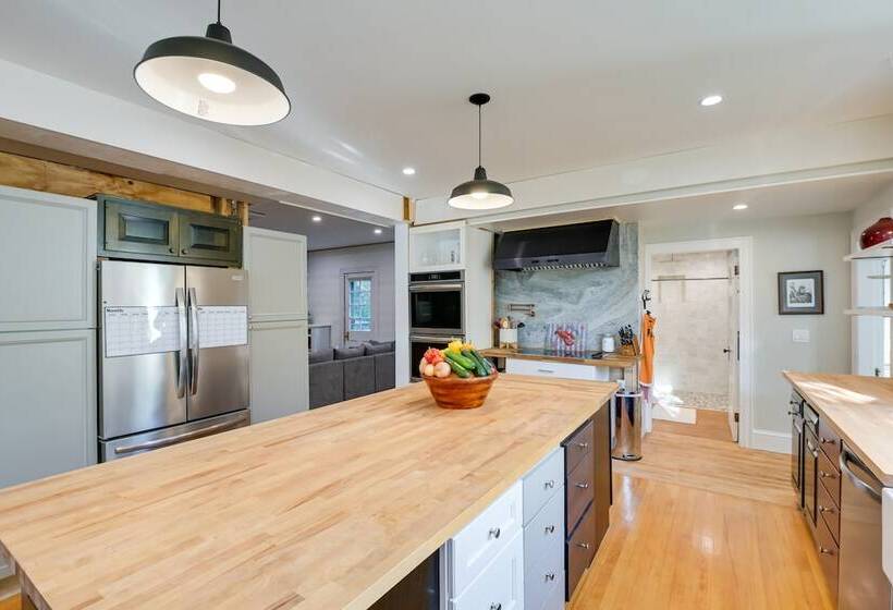 Historic Bar Harbor Home ~ 2 Blocks To Main St!