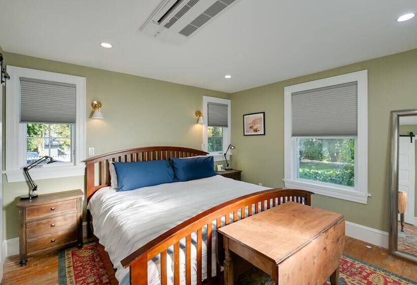 Historic Bar Harbor Home ~ 2 Blocks To Main St!