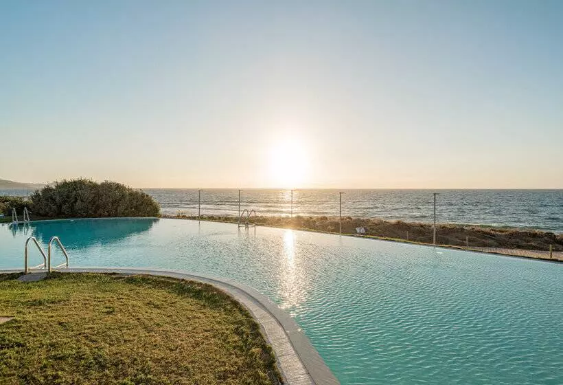 ホテル Bellevue Sardinia Resort, Affiliated by Meliá